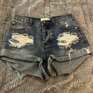 In EUC One ☝🏻 teaspoon high rise “hawks”